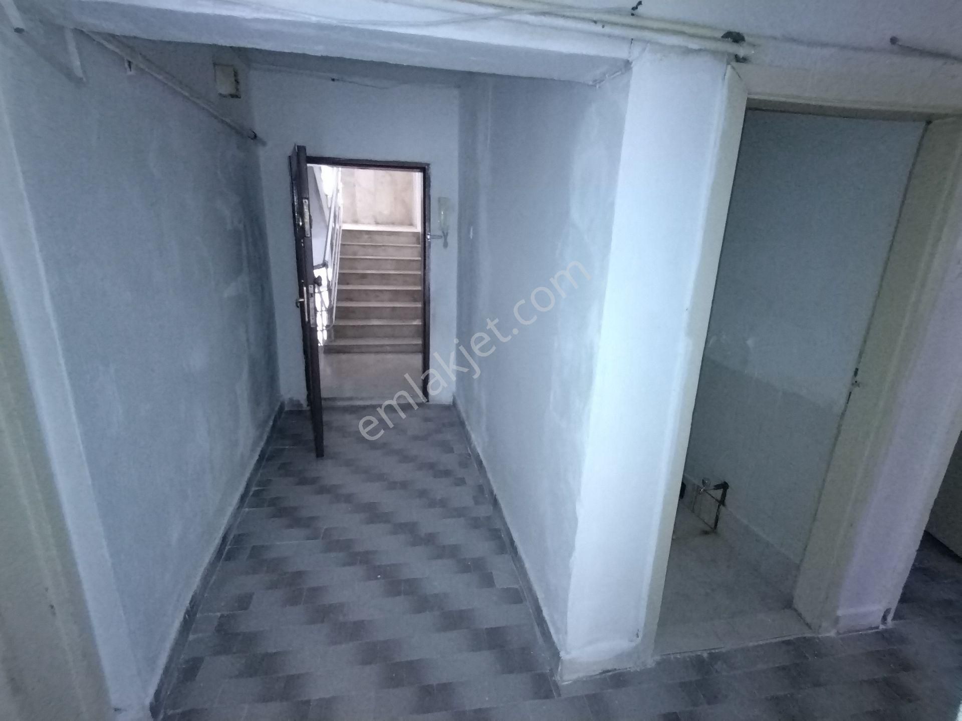 Kent Emlaktan Abidinpaşada 3+1 Kot-2 De Balkonlu Kiralık Daire - Görsel 15