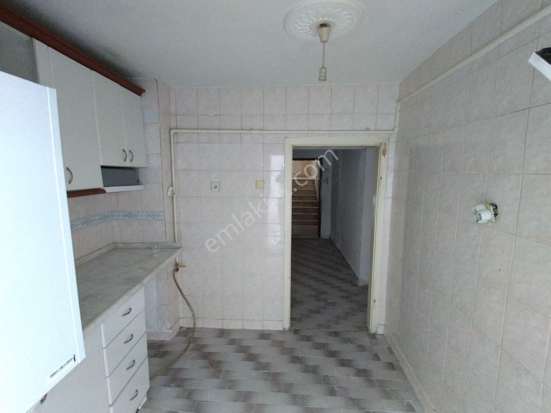 Kent Emlaktan Abidinpaşada 3+1 Kot-2 De Balkonlu Kiralık Daire - Görsel 11