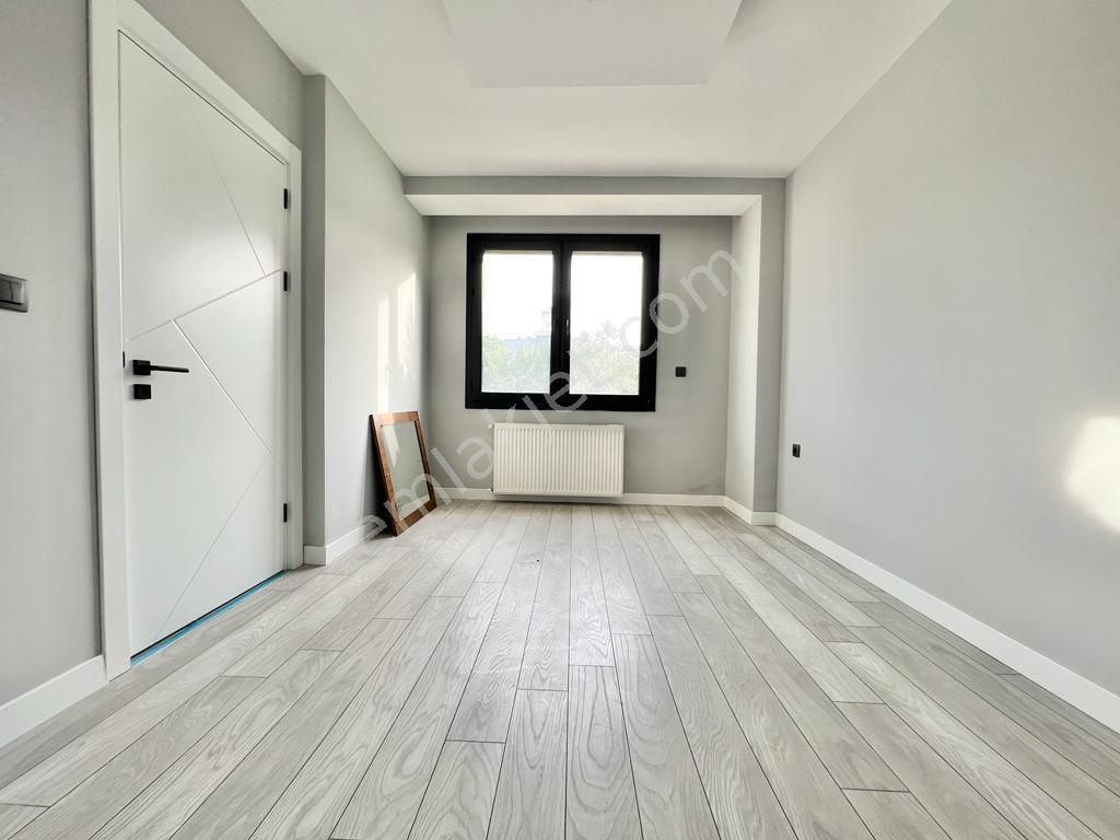 ✨akçay Ay Emlak'tan✨pelitköy'de Denize Sıfır Butik Sitede Yüzme Havuzlu Satılık 1+1 Lüks Daire - Görsel 10