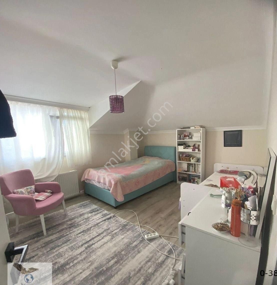 Müslüm Emlaktan Şükrübey Metrobüs Durağına Yürüme Mesafesinde Dublex - Görsel 4