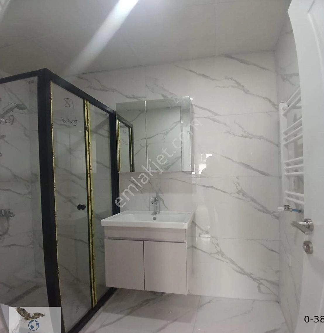 Cihangirde Ebeveyn Banyolu Ön Cephe 2+1 Ara Kat Satılık Daire - Görsel 10