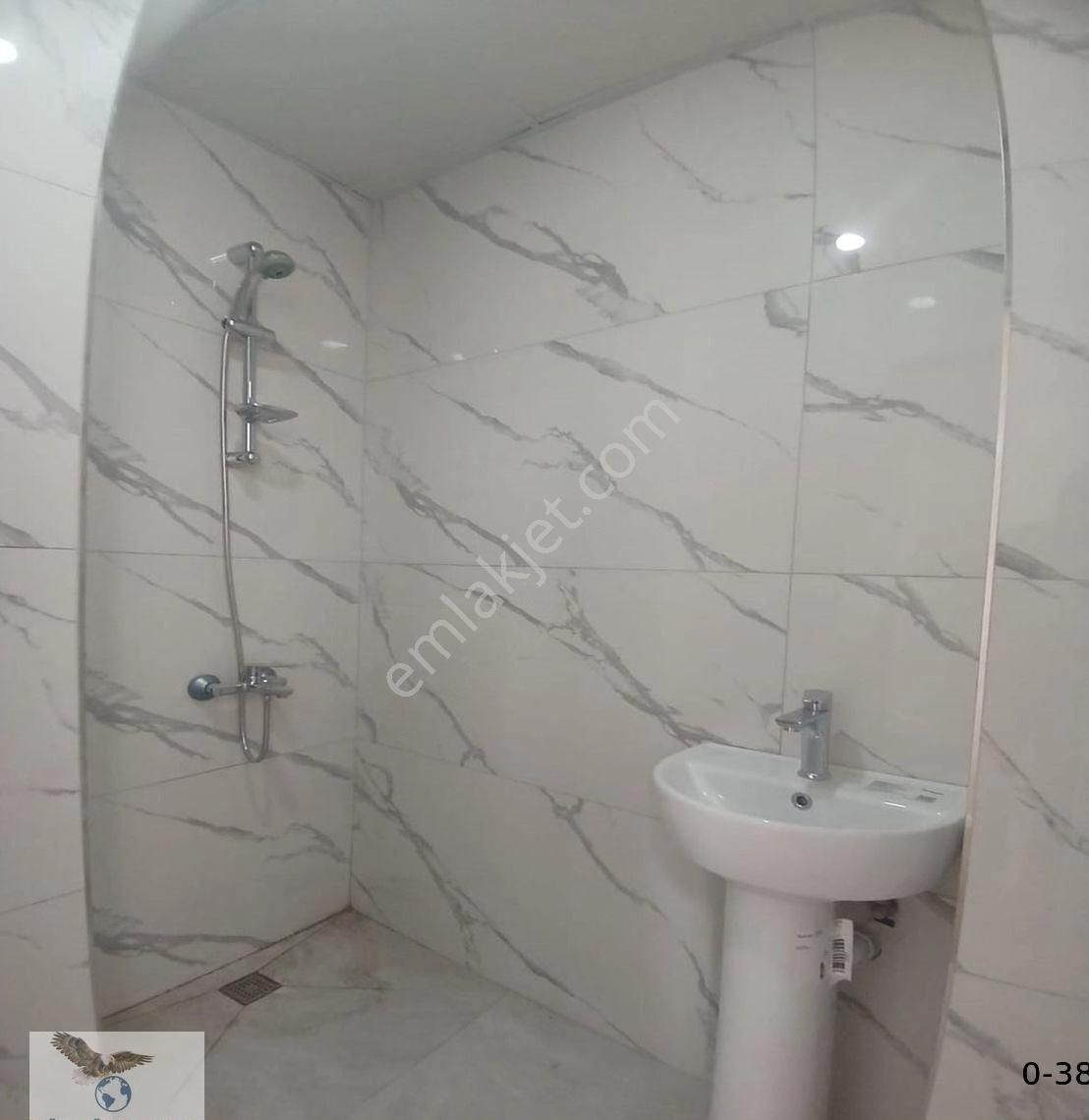 Cihangirde Ebeveyn Banyolu Ön Cephe 2+1 Ara Kat Satılık Daire - Görsel 8