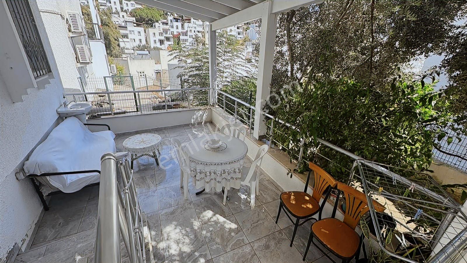 Bodrum Bağla Bankev Sitesin`de Deniz Manzaralı Bahçeli 3+1 Daire - Görsel 15