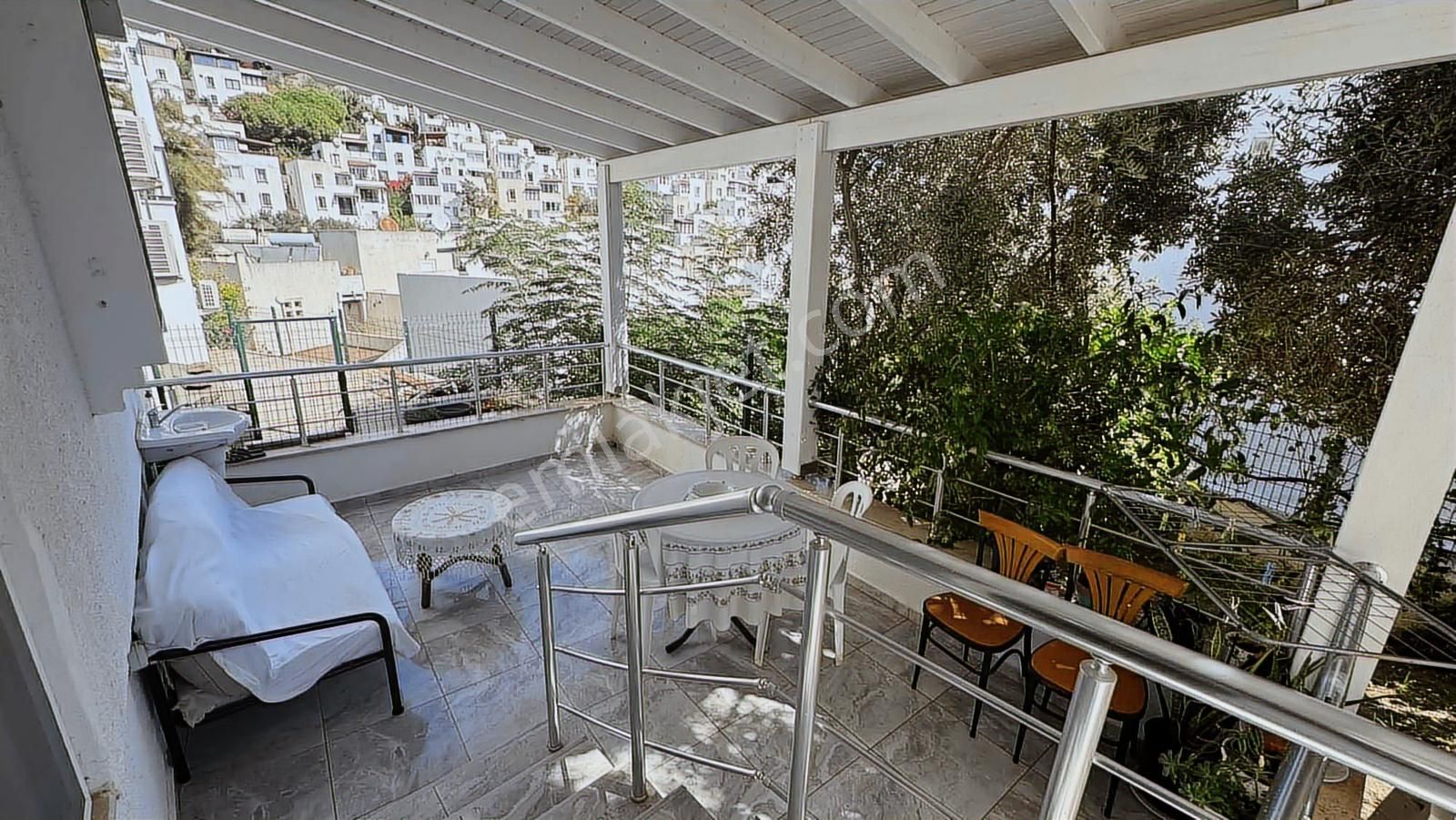 Bodrum Bağla Bankev Sitesin`de Deniz Manzaralı Bahçeli 3+1 Daire - Görsel 30