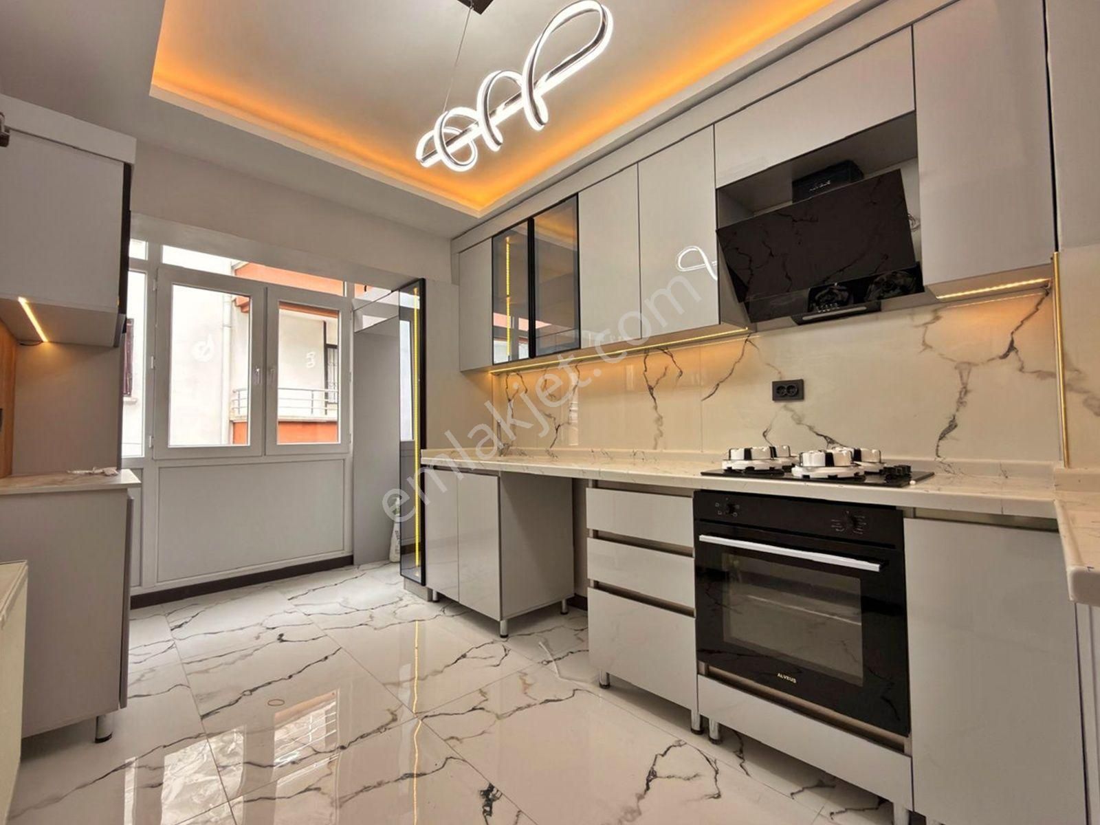 Çamlıtepe'de Baştan Sona Yenilenmiş Kızılay Yürüme Mesafesinde - Görsel 2