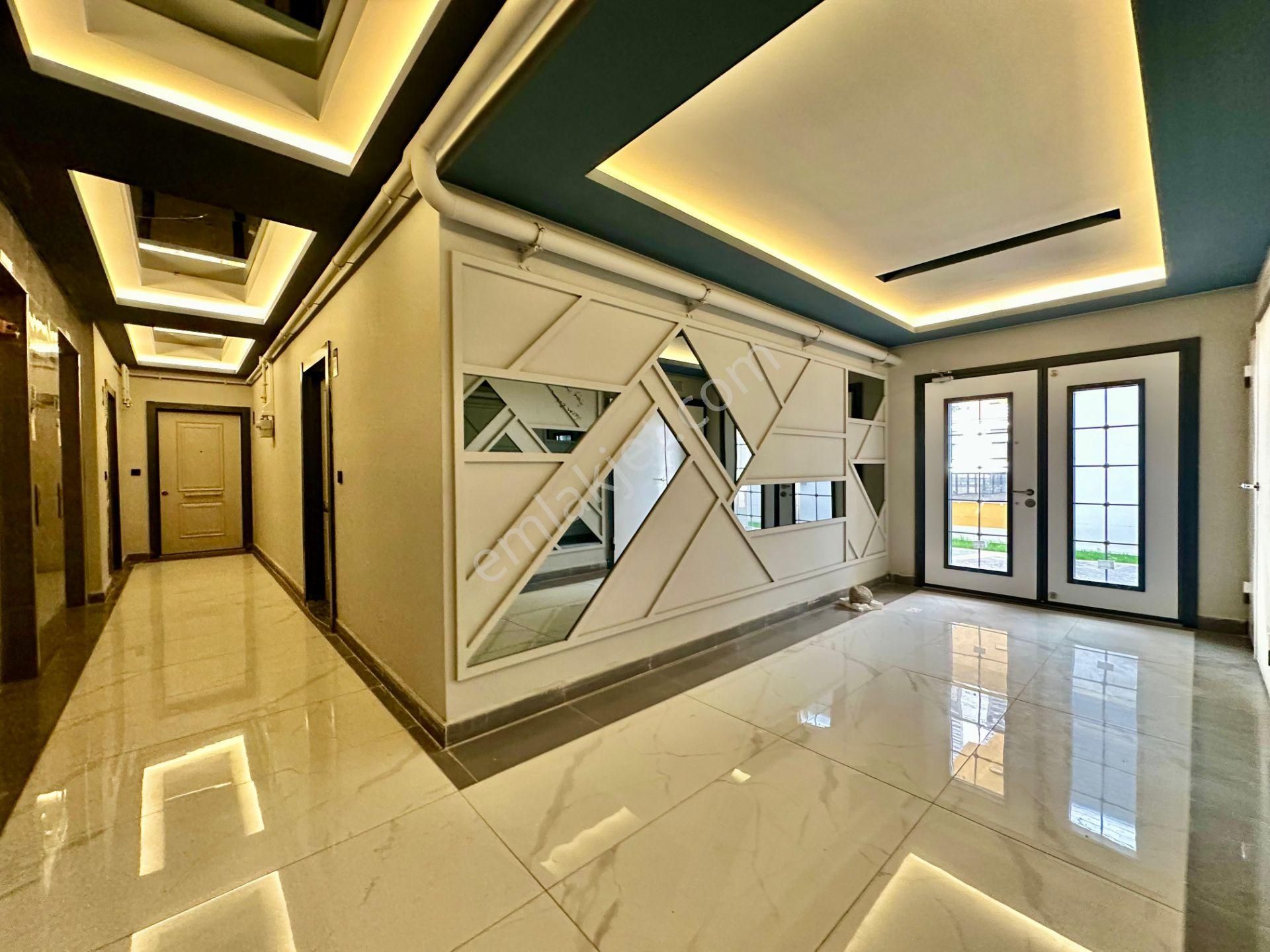 ꧁ay Emlaktan꧂akçay'da Ayrı Mutfak Asansörlü Denize Yakın Satılık 2+1 Dubleks Daire