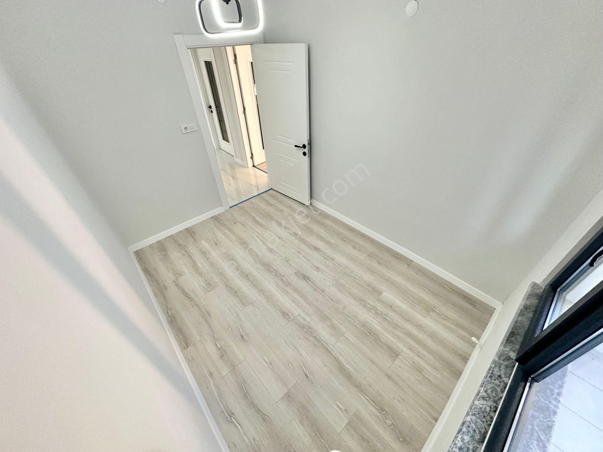꧁ay Emlaktan꧁altınkum'da Ön Cephe Arakat Ayrı Mutfaklı Denize 500 Mt Şık Tasarım Satılık 3+1 Daire - Görsel 23