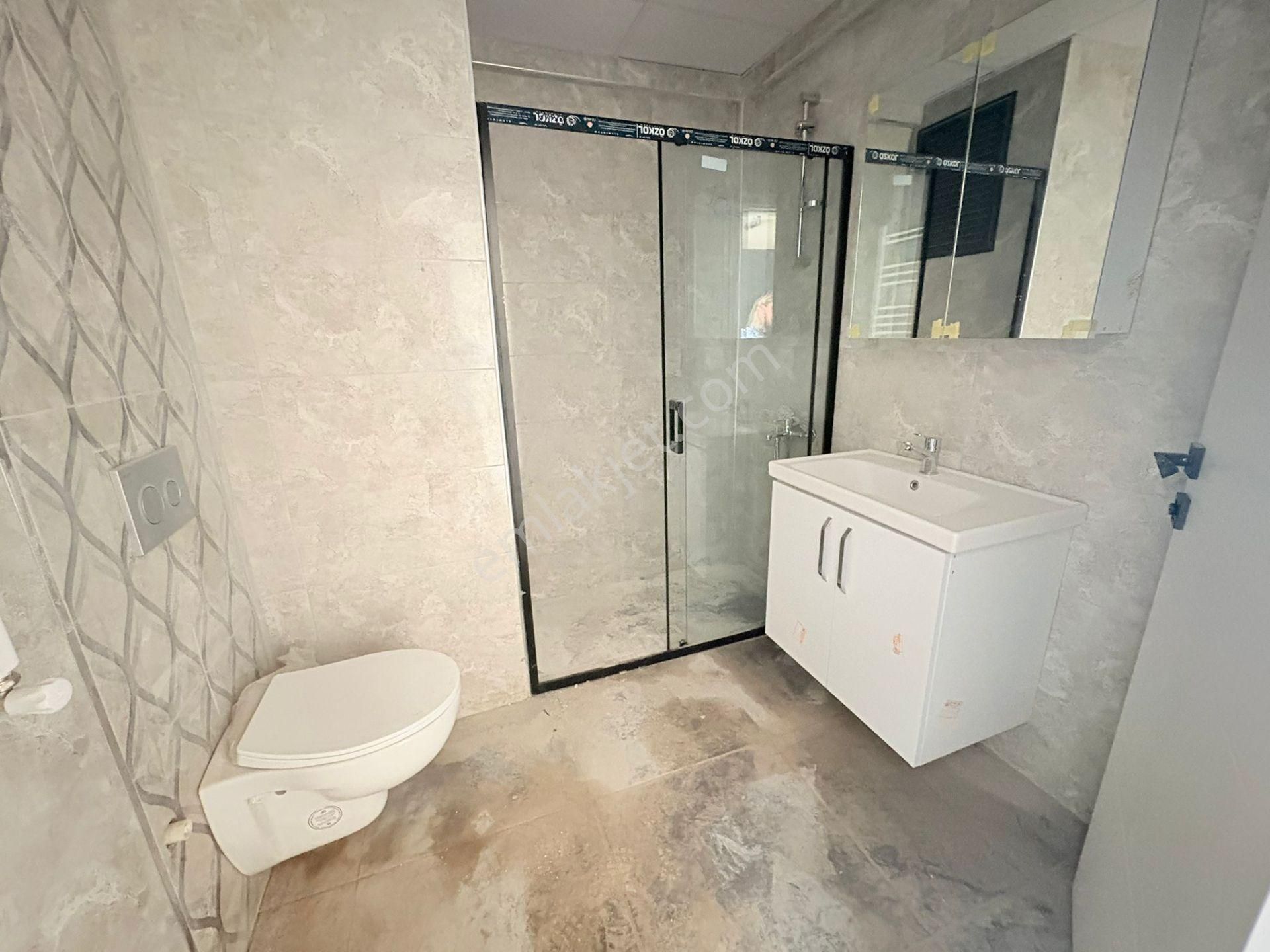 Seyrek Merkezi Konumda Bahçeli Satılık 1+1 Daire - Görsel 9