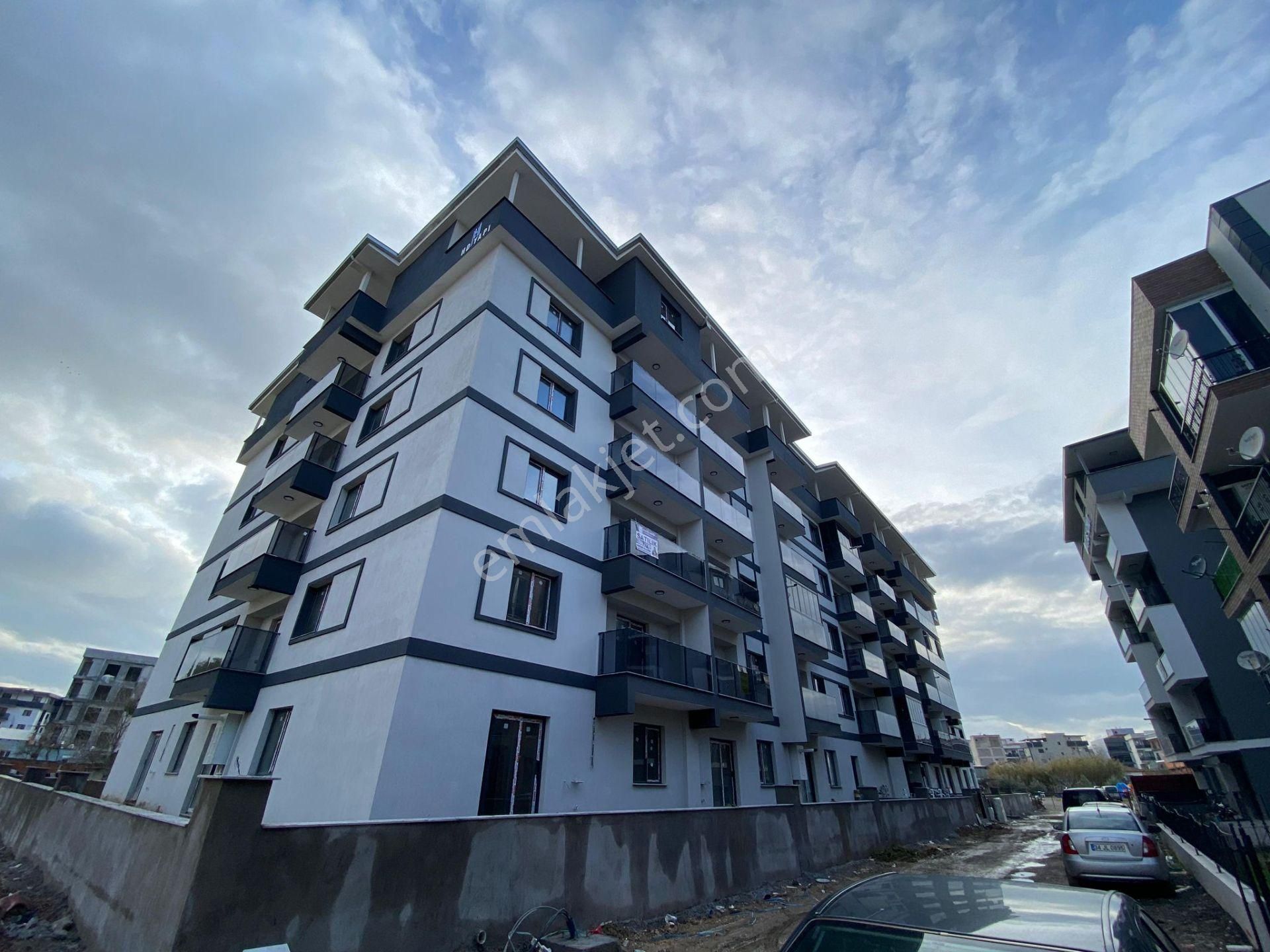 Seyrek Merkezi Konumda Bahçeli Satılık 1+1 Daire - Görsel 10