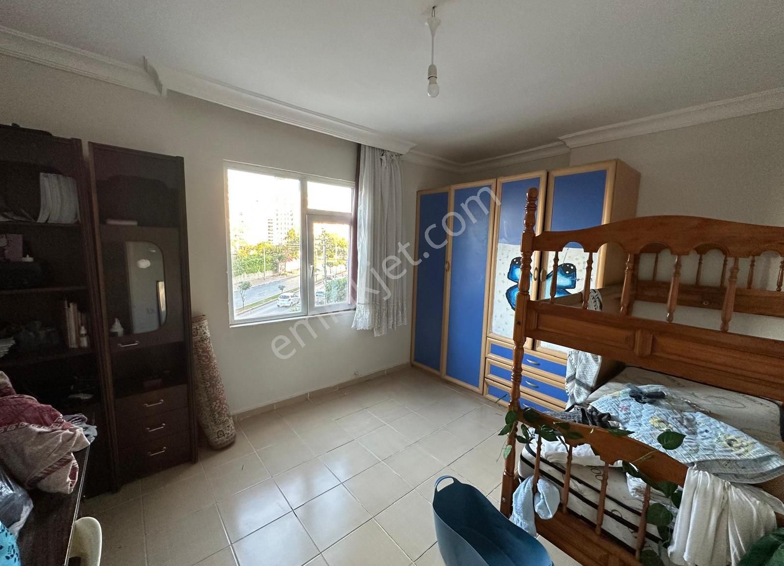 Denize Komşu Lokasyonda, Havuzlu Sitede Geniş Ve Ferah 3+1 Daire - Görsel 5