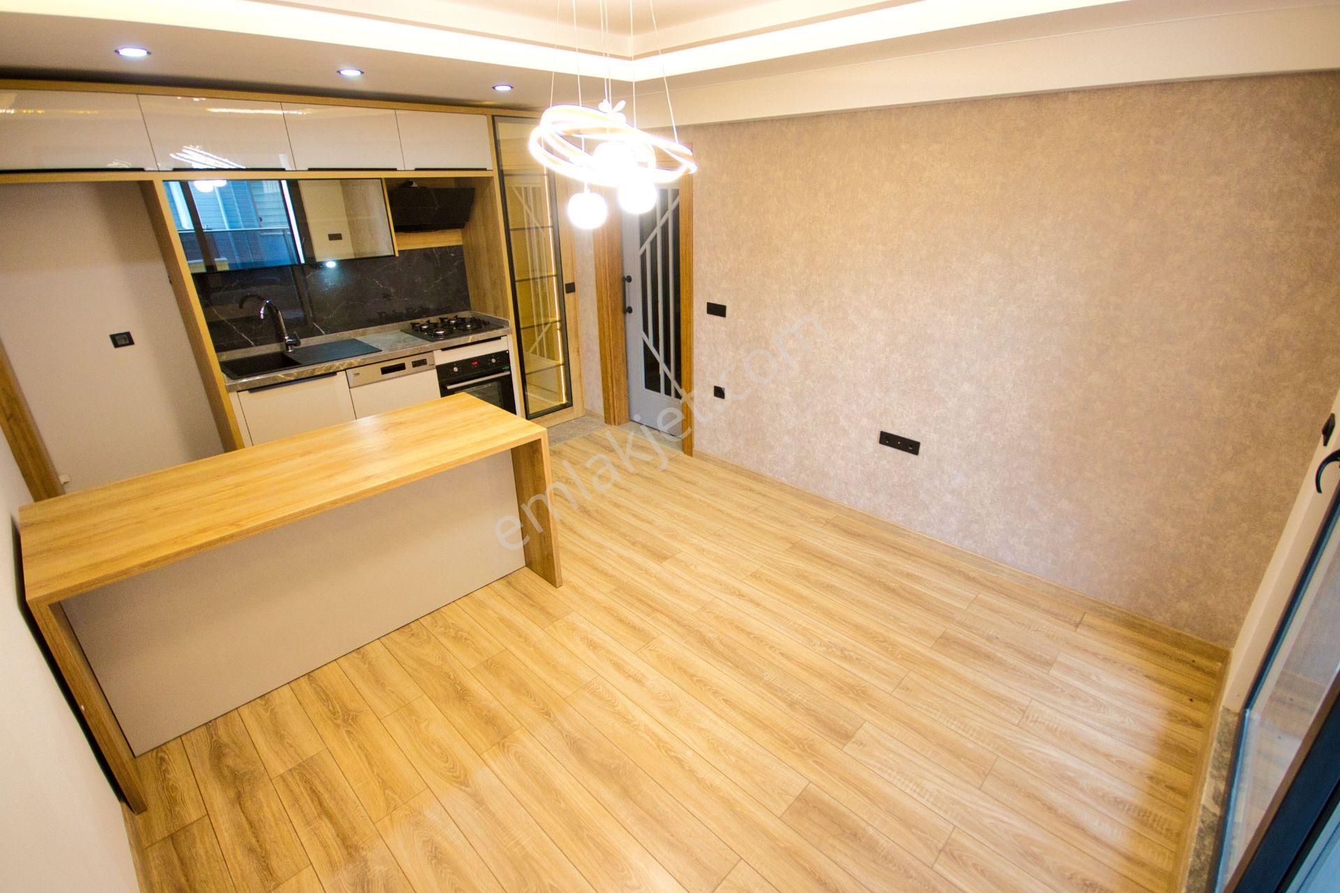 🛑🛑aktiften Akçay'da Satılık Modern Mimarinin Eşsiz Çizgiler İle Buluştuğu 1+1daire - Görsel 3