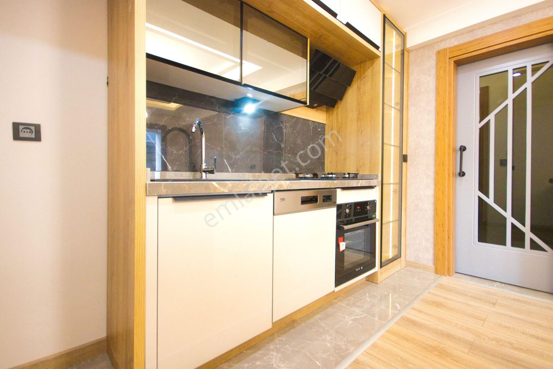 🛑🛑aktiften Akçay'da Satılık Modern Mimarinin Eşsiz Çizgiler İle Buluştuğu 1+1daire - Görsel 17