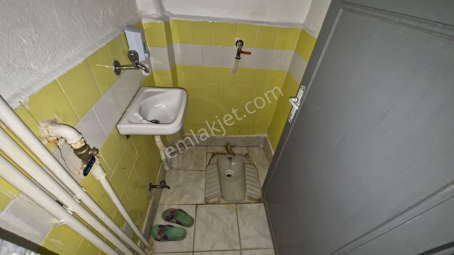 Kent Emlak'tan Abidin Paşada 1. Katta 2+1 Yapılı Kiralık Daire - Görsel 20