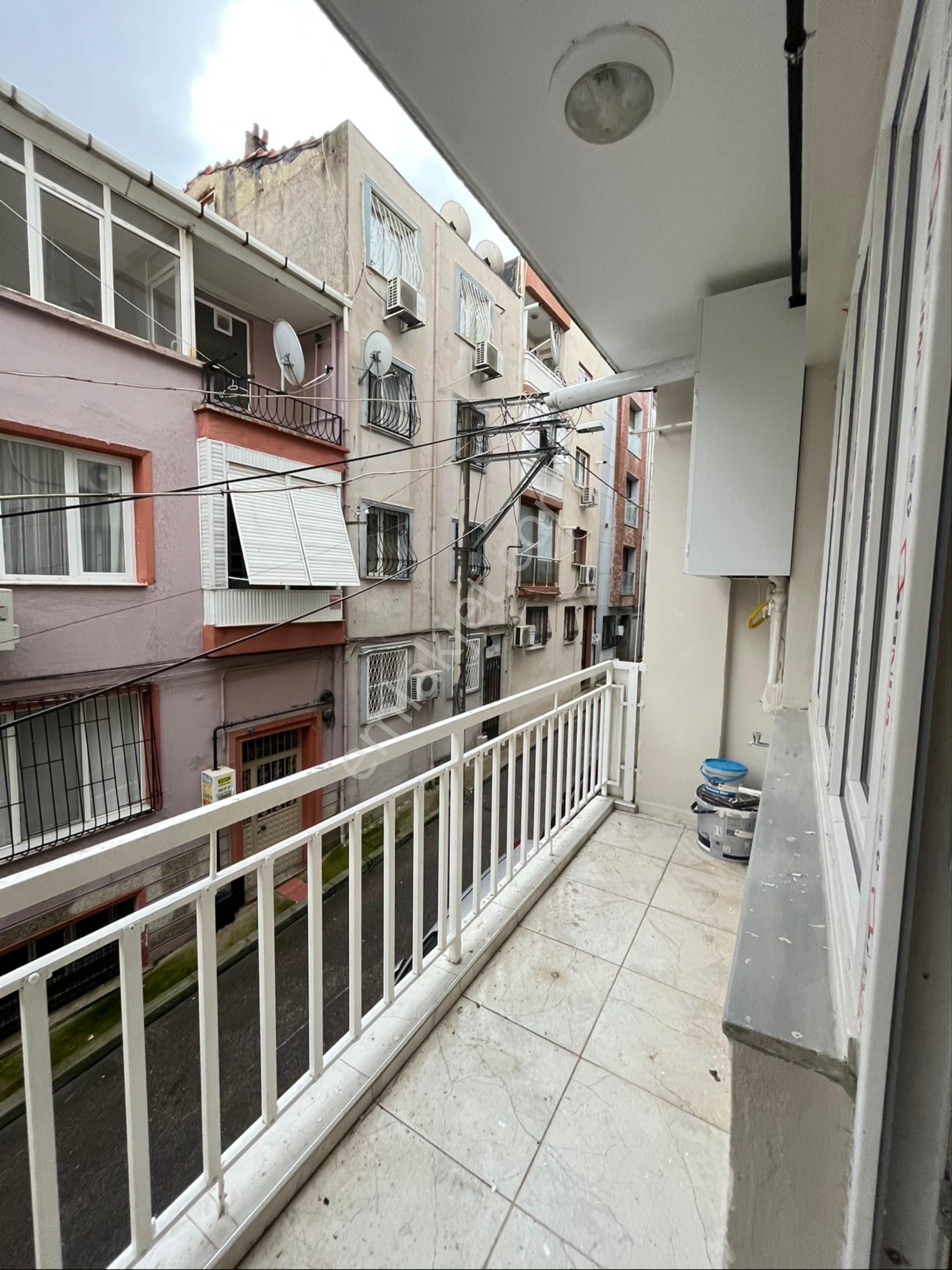 İzmir Konak Hatay Metro Yakını Satılık 2+1 Doğalgazlı Daire - Görsel 5