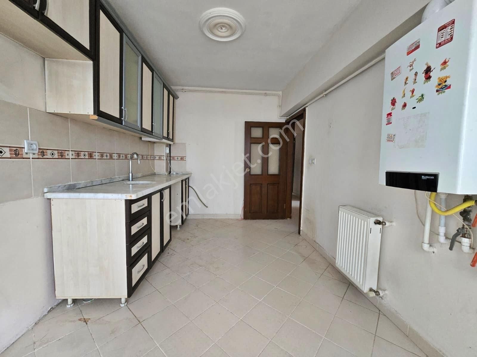 İstasyon Cad. Yakını 3+1 Ön Cephe Yüksek Giriş - Görsel 14