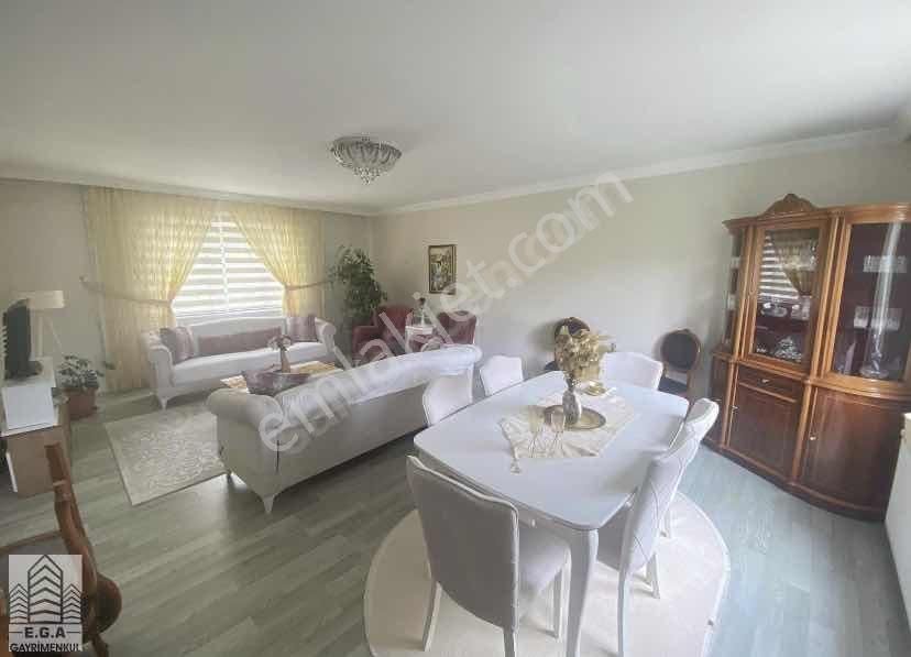 E.g.a'dan Uzunisa 3650 M2 Arsa Üzeri 5+1 Villa !!! - Görsel 11