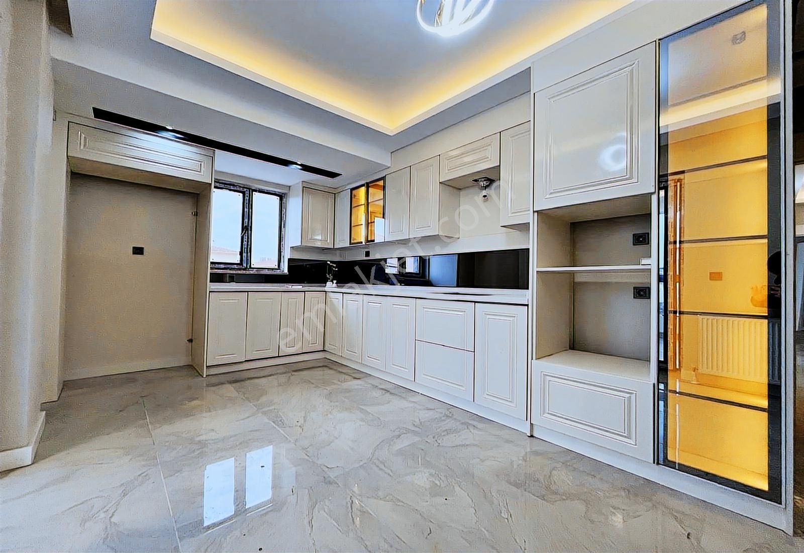 Yenikent Emlak'tan Ultra Lüks Anahtar Teslim Daire - Görsel 8