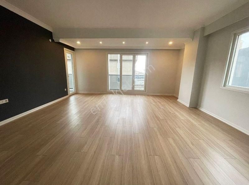 Mertcan Dan Kartal Metroya Yürüme 3+1 Ebeveyn Banyolu Lüks Daire - Görsel 2