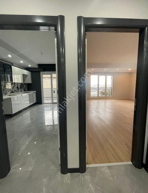 Mertcan Dan Kartal Metroya Yürüme 3+1 Ebeveyn Banyolu Lüks Daire - Görsel 29