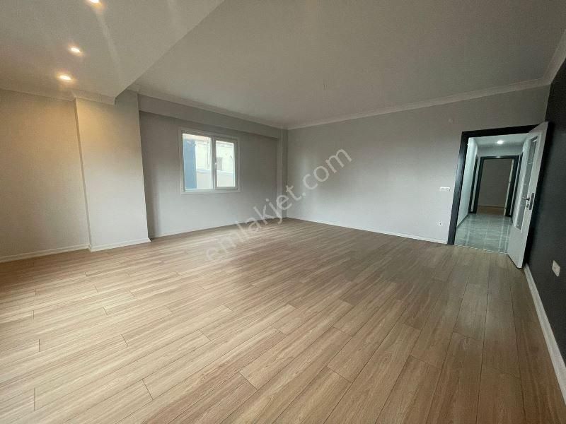 Mertcan Dan Kartal Metroya Yürüme 3+1 Ebeveyn Banyolu Lüks Daire - Görsel 3