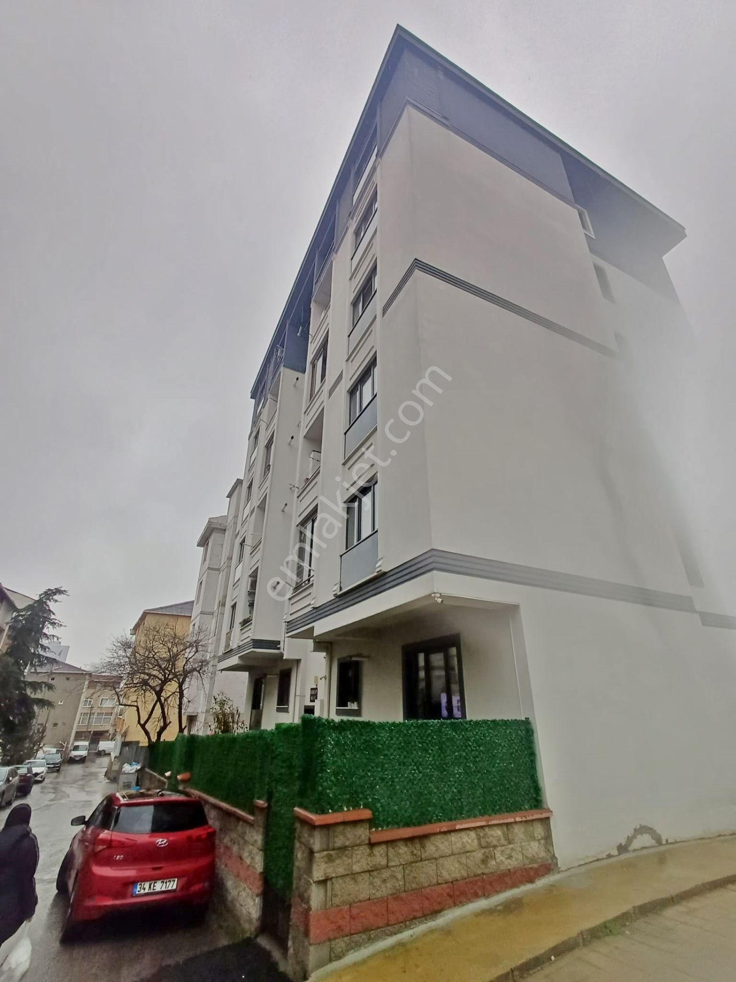 Mertcan Dan Adnan Kahveci Metroya Yürüme Balkonlu 3+1 Fırsat Kiralık - Görsel 21