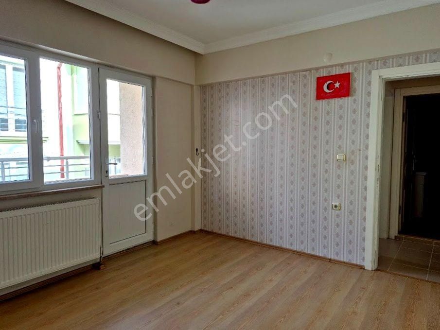 Adapazarı Camili Mahallesinde Kiralık 3+1 Daire - Görsel 19