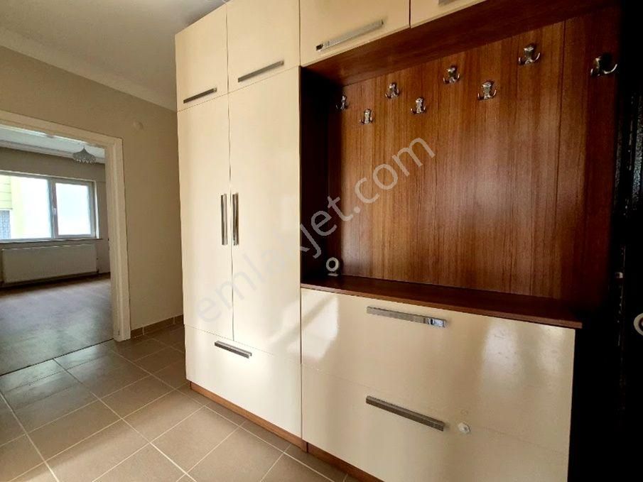 Adapazarı Camili Mahallesinde Kiralık 3+1 Daire - Görsel 14