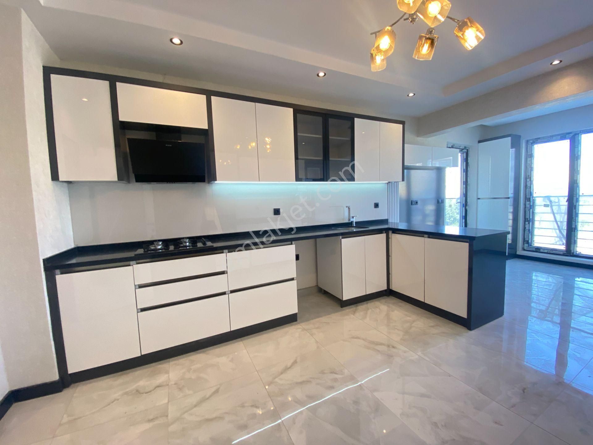 Gökçe Emlak'tan Sarayda Kaymakamlık Yakını Sitede Sıfır Geniş Daire - Görsel 22