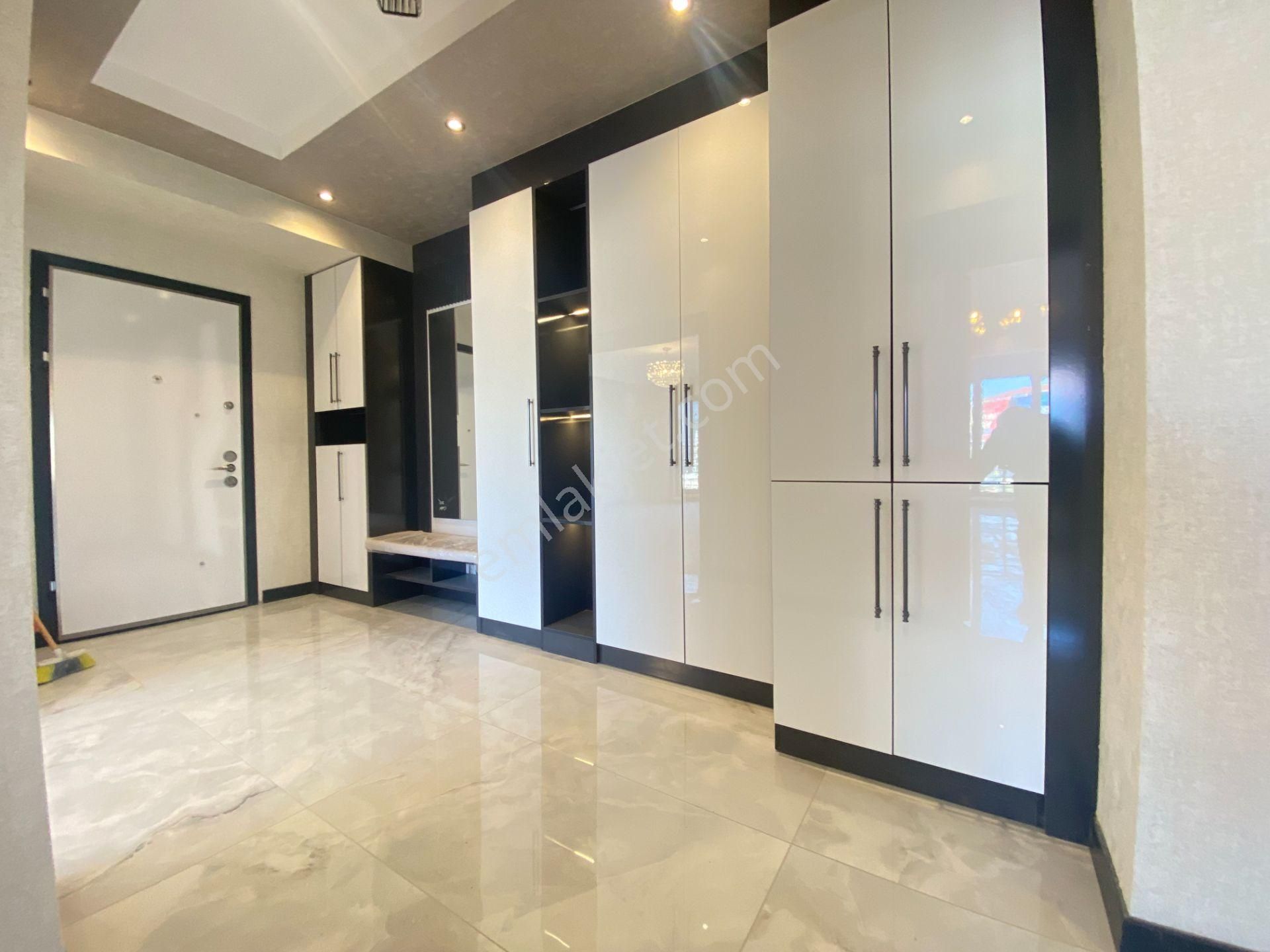 Gökçe Emlak'tan Sarayda Kaymakamlık Yakını Sitede Sıfır Geniş Daire - Görsel 21