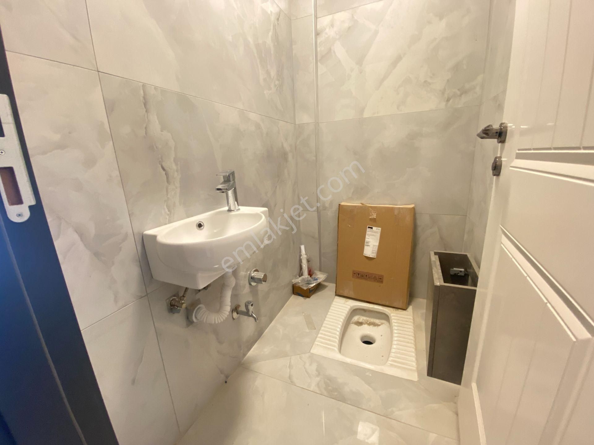 Gökçe Emlak'tan Sarayda Kaymakamlık Yakını Sitede Sıfır Geniş Daire - Görsel 12