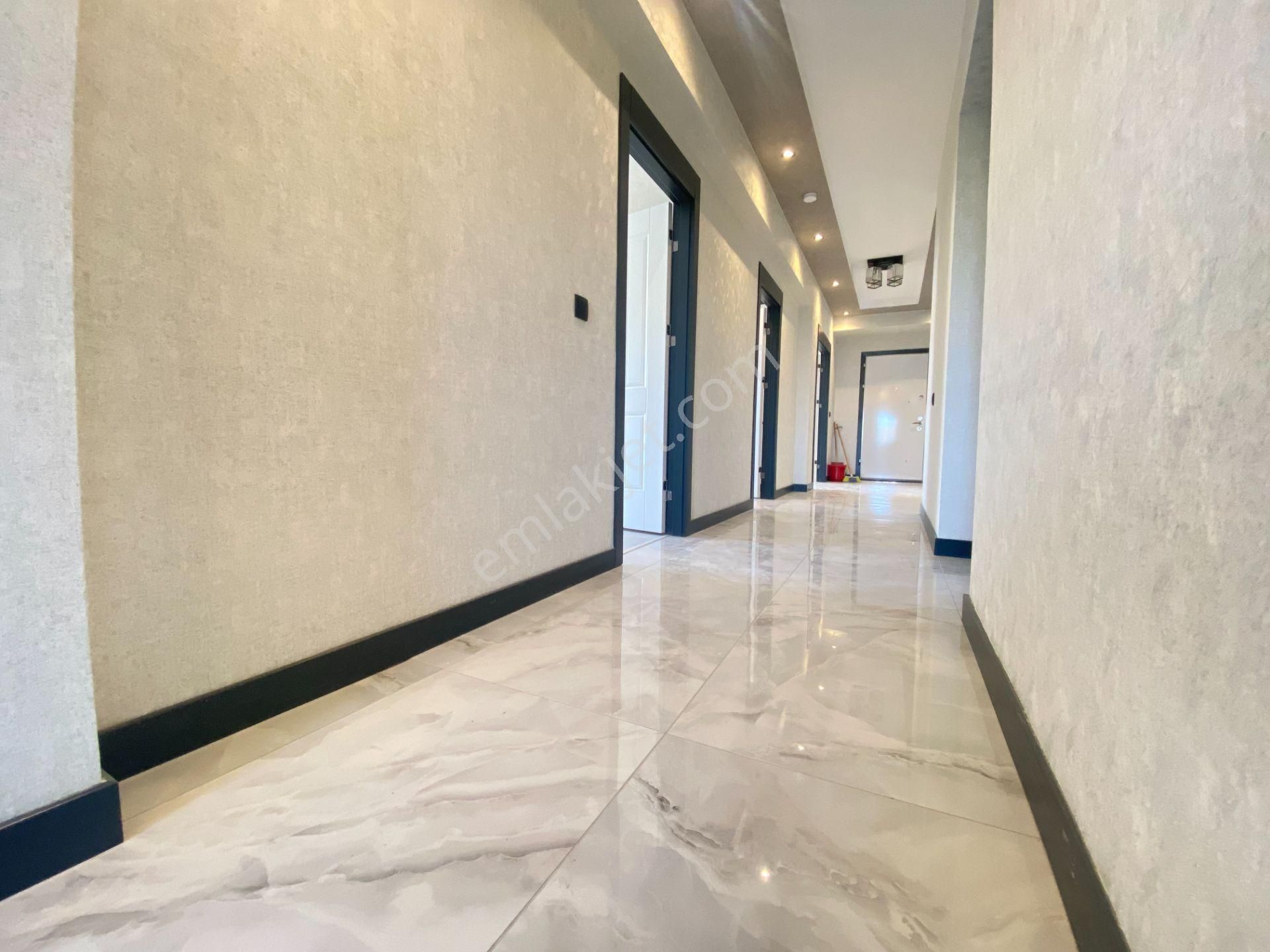 Gökçe Emlak'tan Sarayda Kaymakamlık Yakını Sitede Sıfır Geniş Daire - Görsel 20