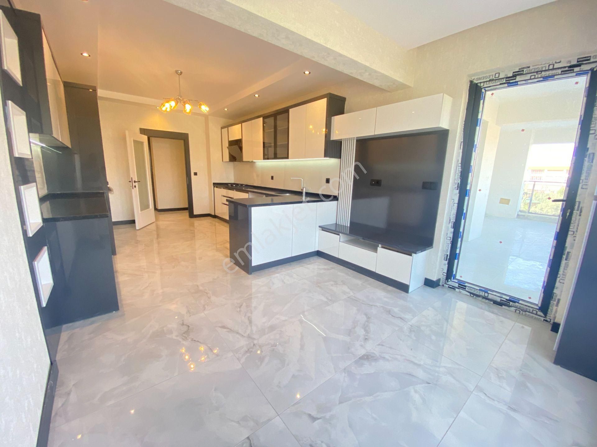 Gökçe Emlak'tan Sarayda Kaymakamlık Yakını Sitede Sıfır Geniş Daire - Görsel 7