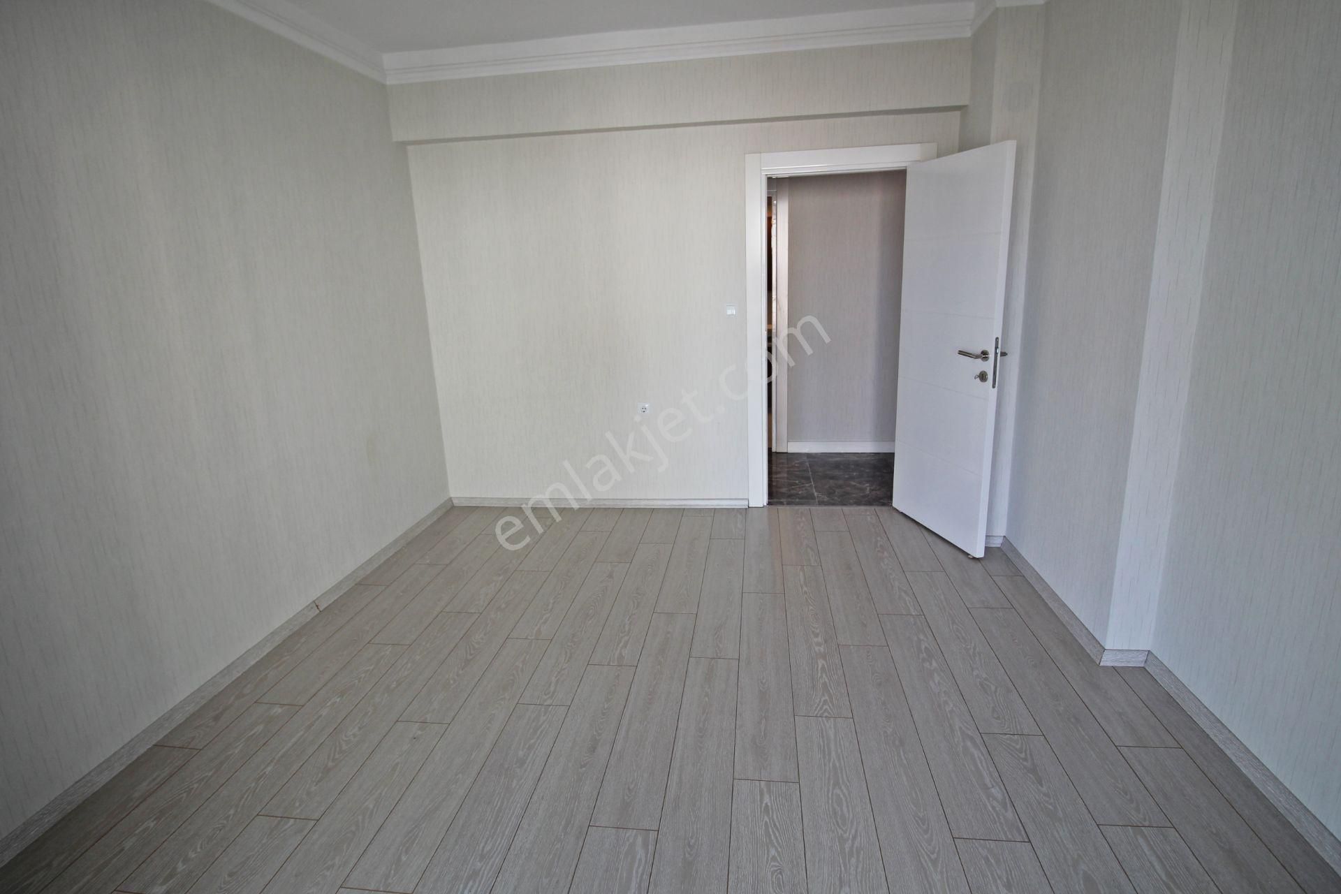 Nev Bağlıca Sitesinde Ara Kat Ön Cephe Peyzaj Manzaralı 4+1 Daire - Görsel 15