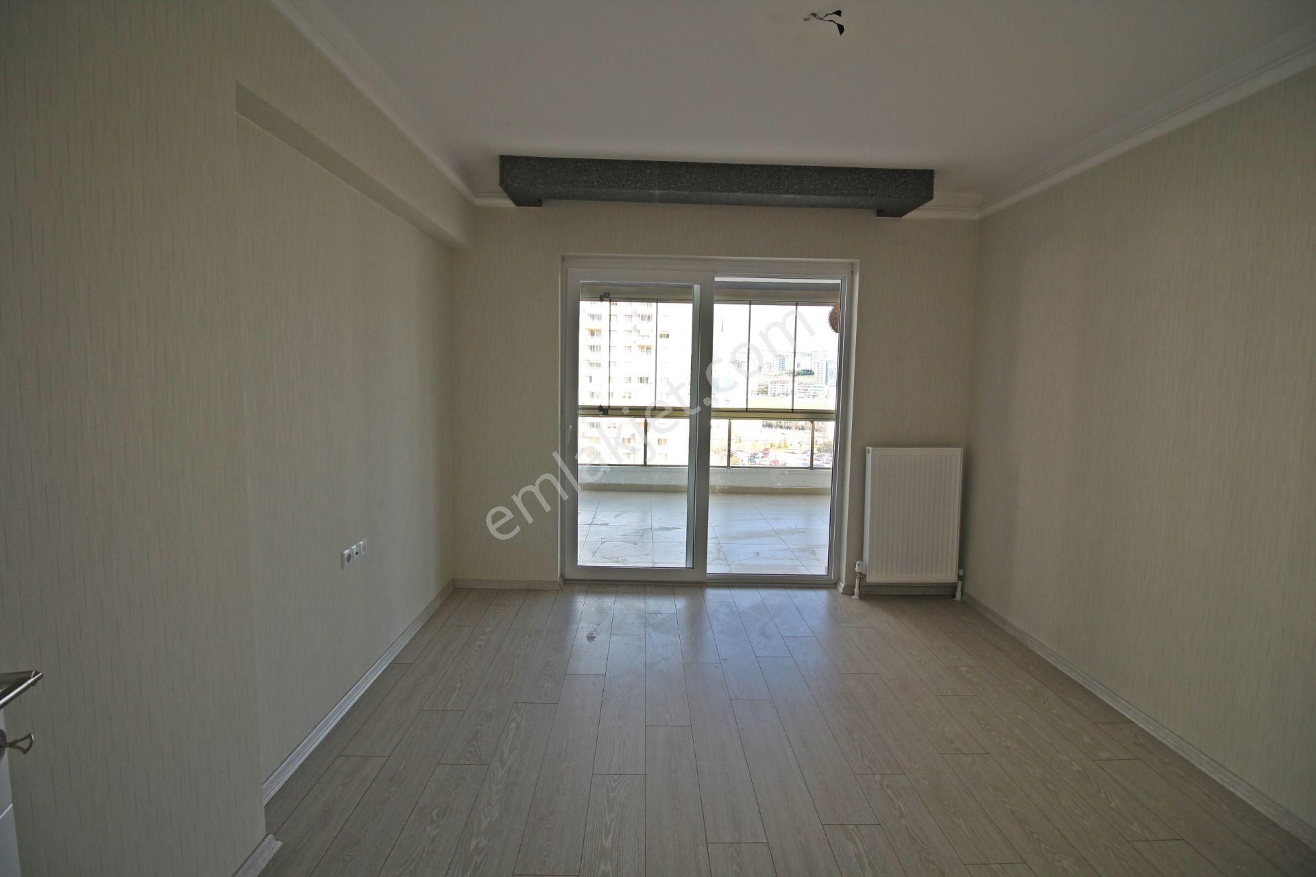Nev Bağlıca Sitesinde Ara Kat Ön Cephe Peyzaj Manzaralı 4+1 Daire - Görsel 14