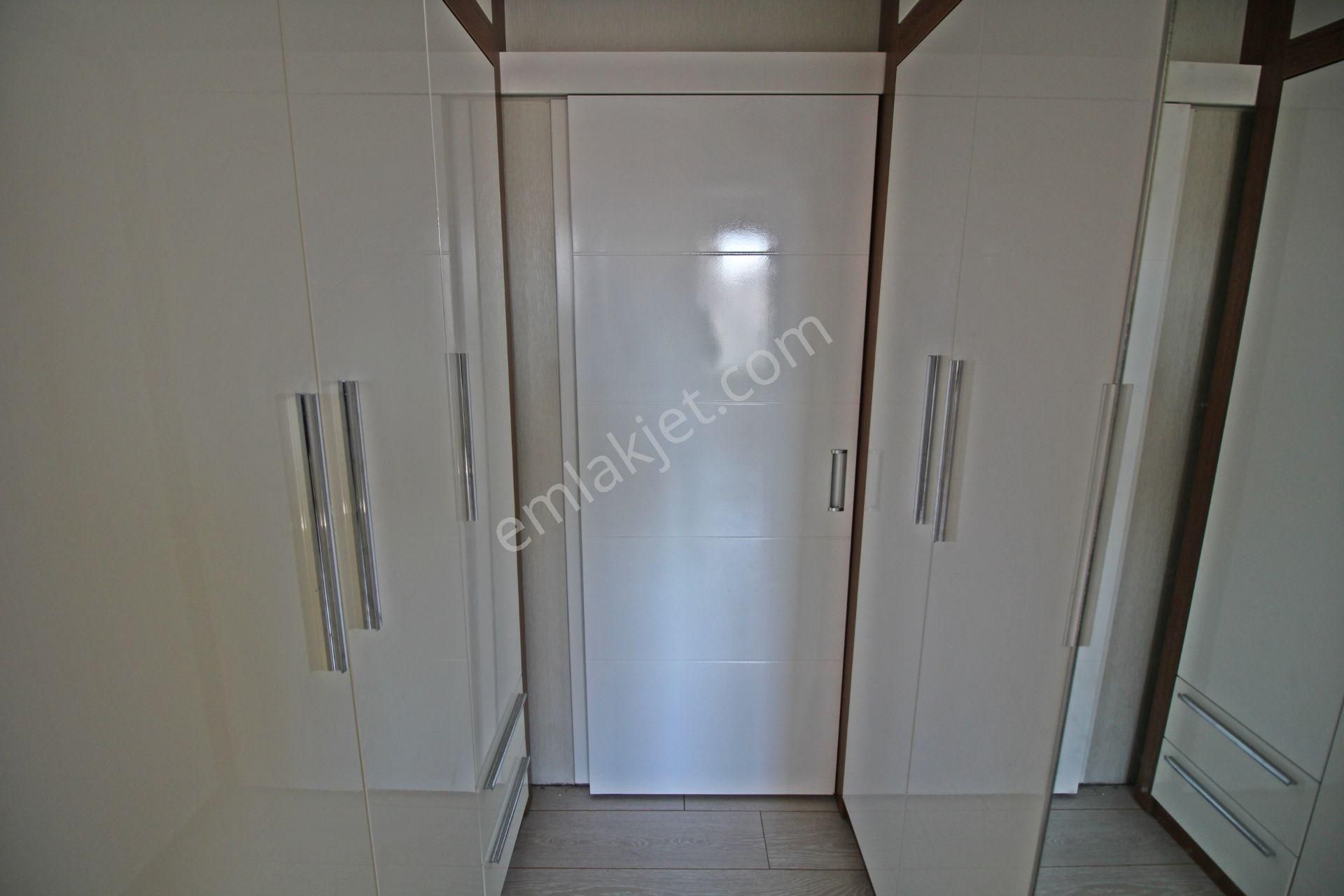Nev Bağlıca Sitesinde Ara Kat Ön Cephe Peyzaj Manzaralı 4+1 Daire - Görsel 26