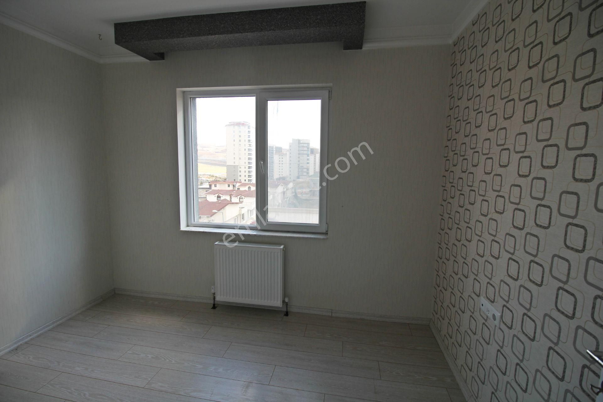 Nev Bağlıca Sitesinde Ara Kat Ön Cephe Peyzaj Manzaralı 4+1 Daire - Görsel 20