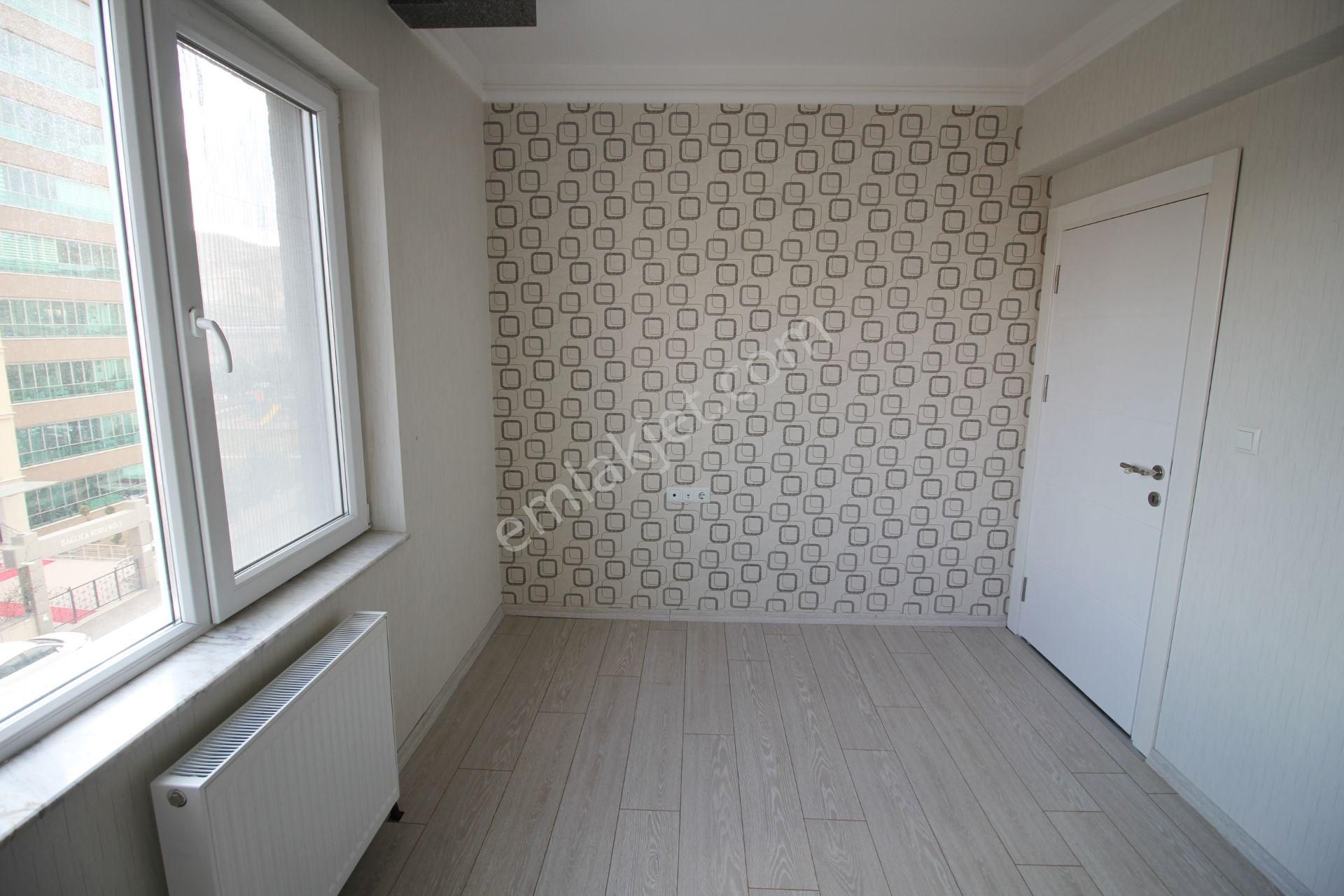 Nev Bağlıca Sitesinde Ara Kat Ön Cephe Peyzaj Manzaralı 4+1 Daire - Görsel 21