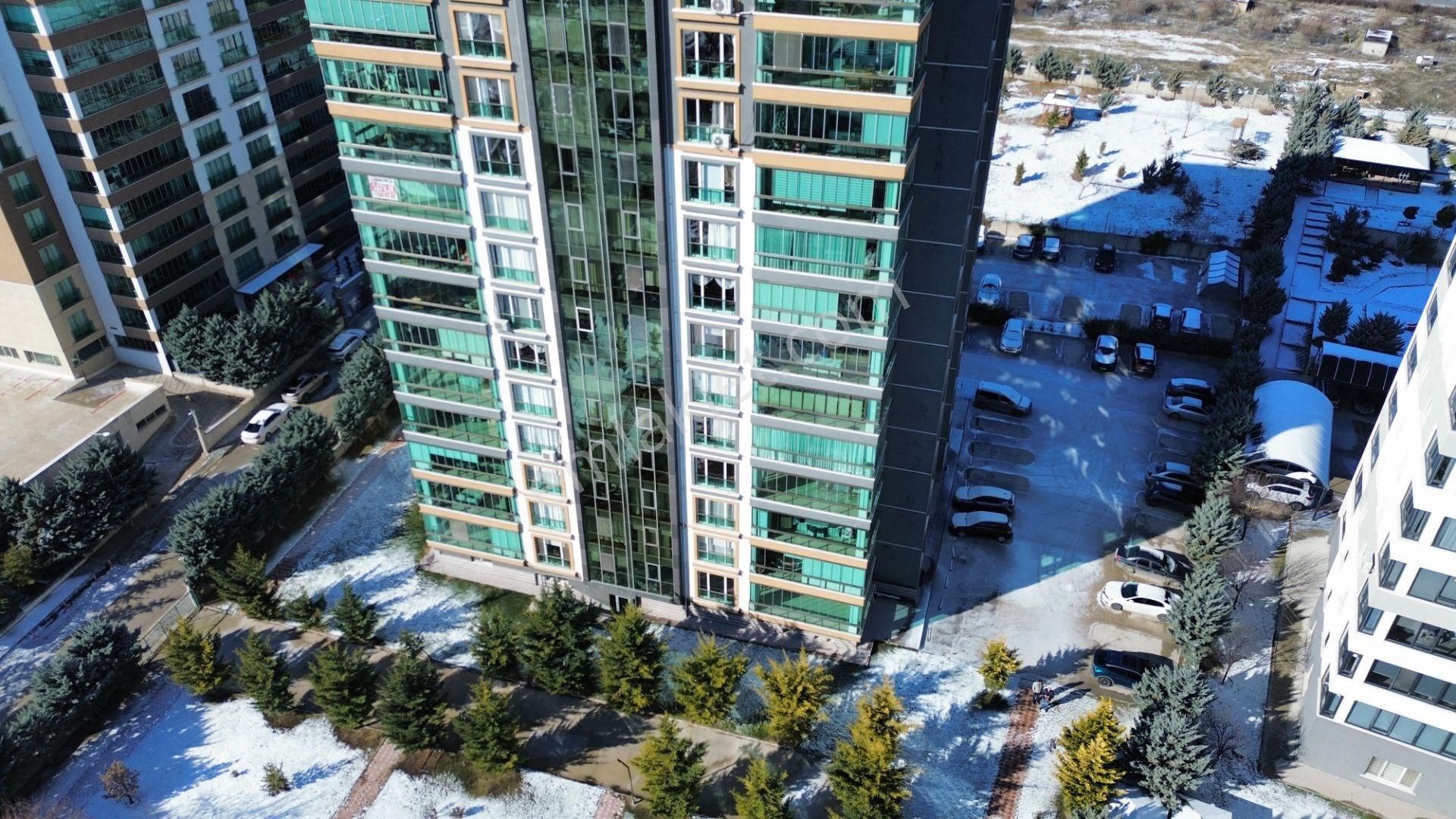 Nev Bağlıca Sitesinde Ara Kat Ön Cephe Peyzaj Manzaralı 4+1 Daire - Görsel 34