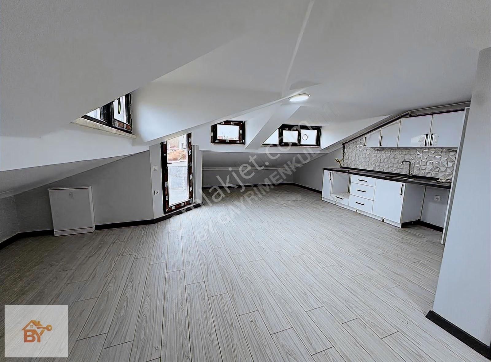 Küçükçekmece Yeni Mahalle'de Sıfır 3+2 Dubleks, 170m² - Görsel 12