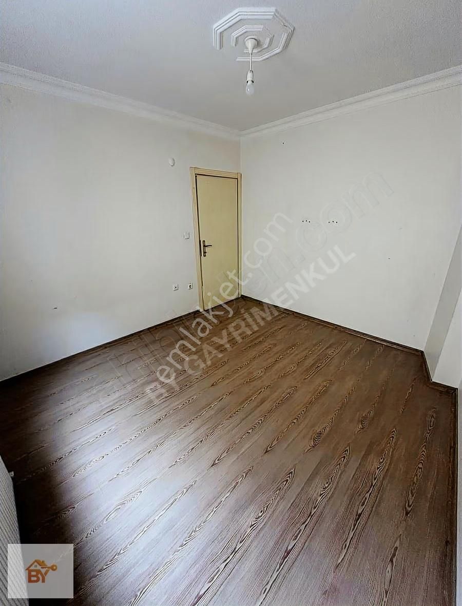 Küçükçekmece Gültepe'de Satılık 2+1 Daire (e5 Yakını, 80m²) - Görsel 14