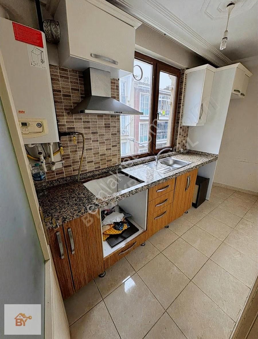 Küçükçekmece Gültepe'de Satılık 2+1 Daire (e5 Yakını, 80m²) - Görsel 3