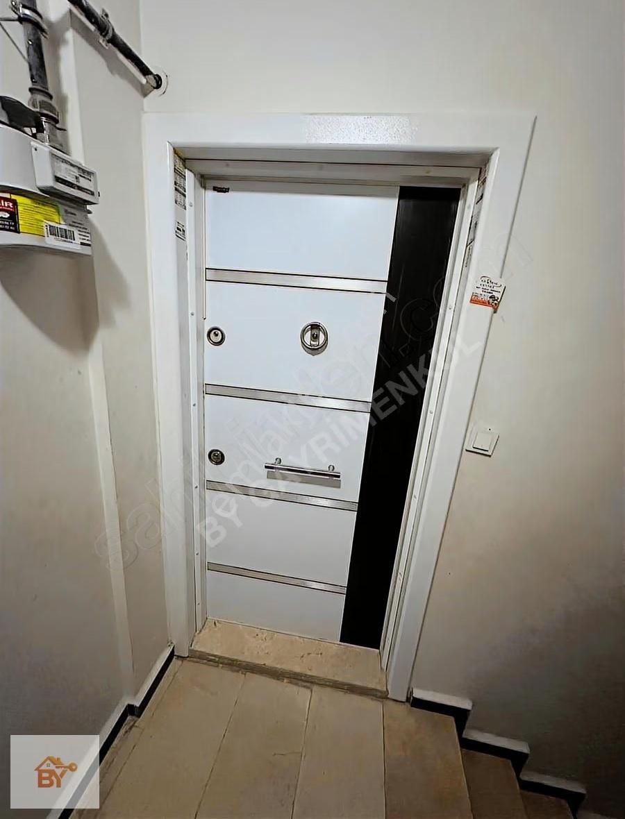 Küçükçekmece Gültepe'de Satılık 2+1 Daire (e5 Yakını, 80m²) - Görsel 16