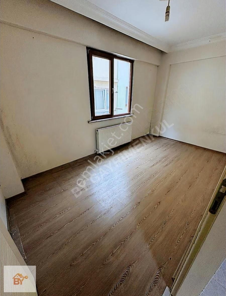 Küçükçekmece Gültepe'de Satılık 2+1 Daire (e5 Yakını, 80m²) - Görsel 21