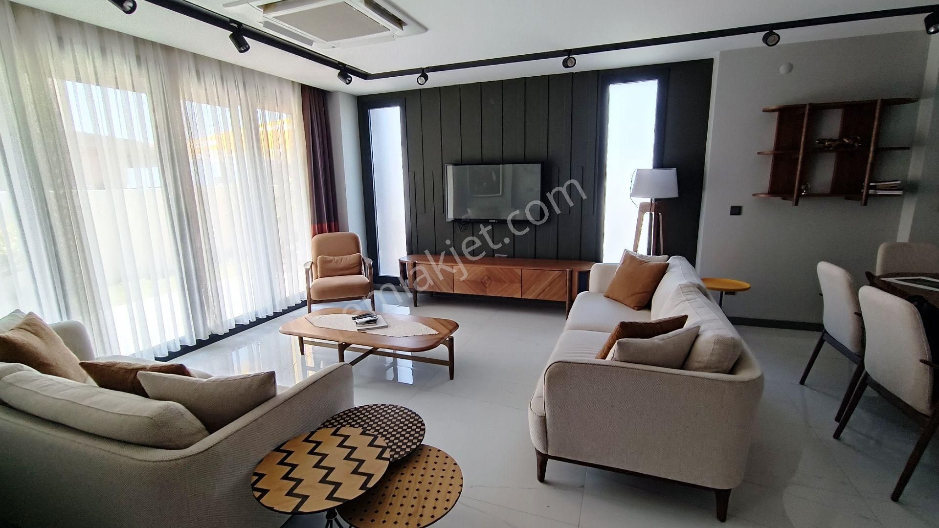 Kuşadası Karaovada, Satılık, Site İçinde, Özel Havuzlu, Müstakil, 4+1 Villa... - Görsel 17