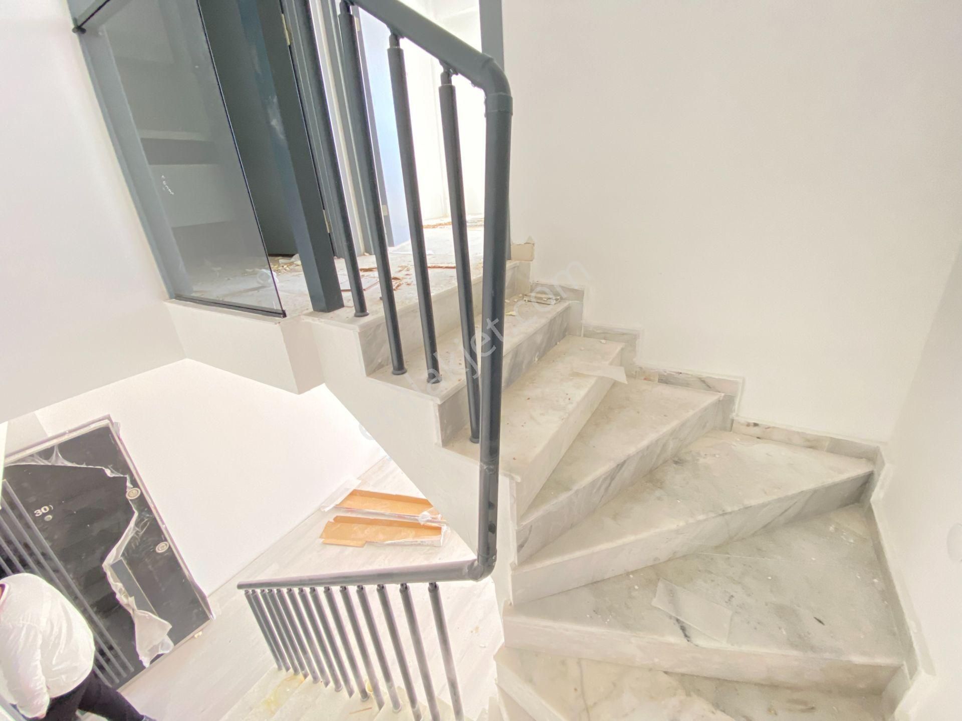 Gökçe Emlak'tan Saray Gümüşolukta 1+1 Sıfır Satılık Daire