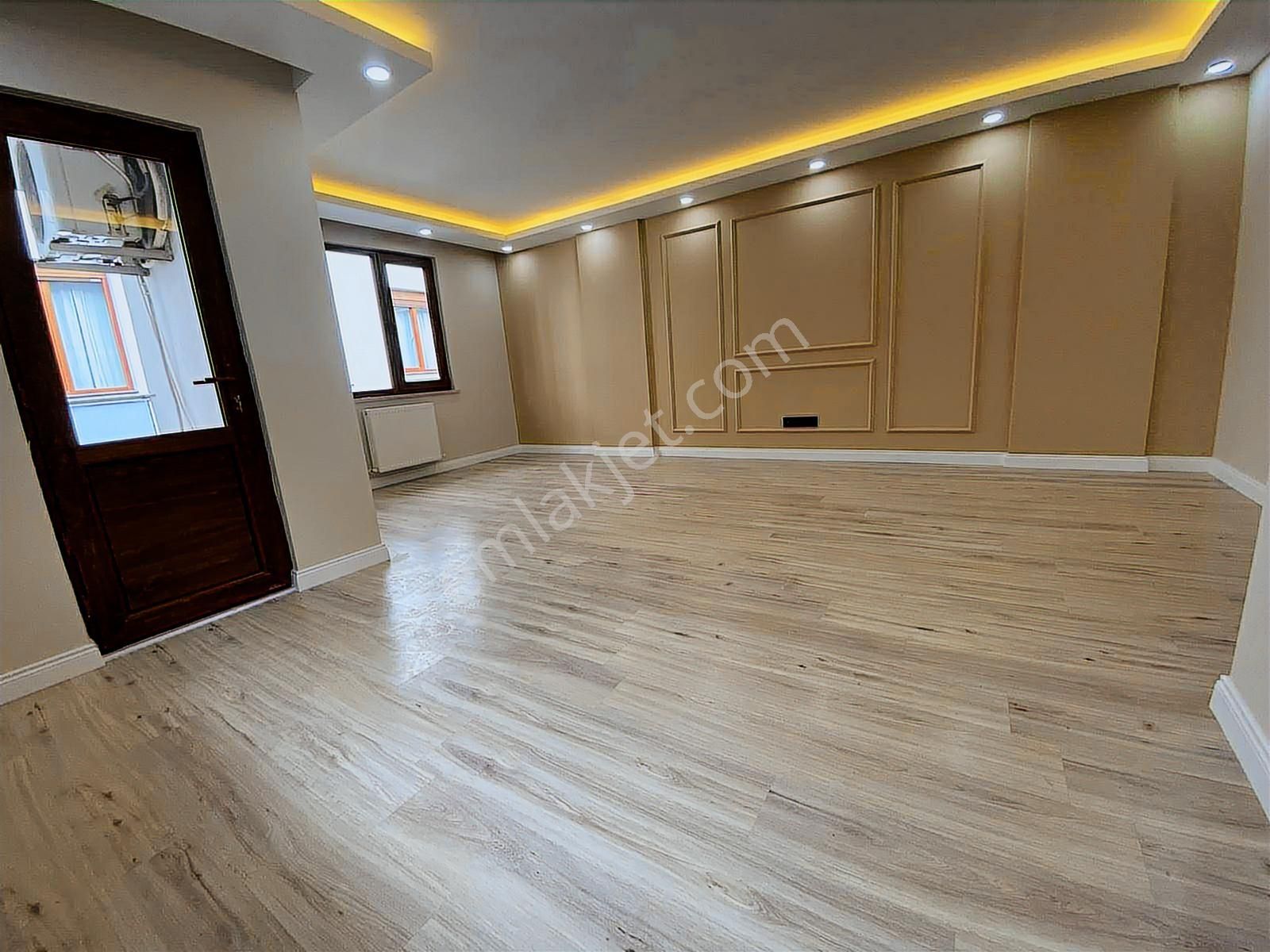 Tamiş'den İdealtepe Sahilde 8 Yıllık Geniş Ferah 4+1 Dublex - Görsel 6