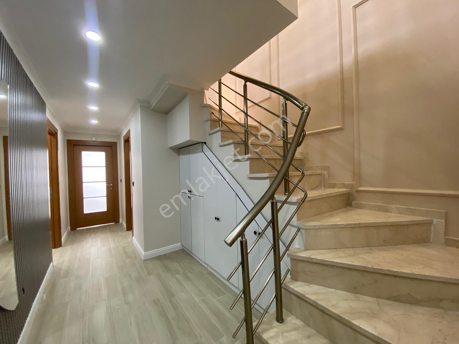 Tamiş'den İdealtepe Sahilde 8 Yıllık Geniş Ferah 4+1 Dublex - Görsel 4