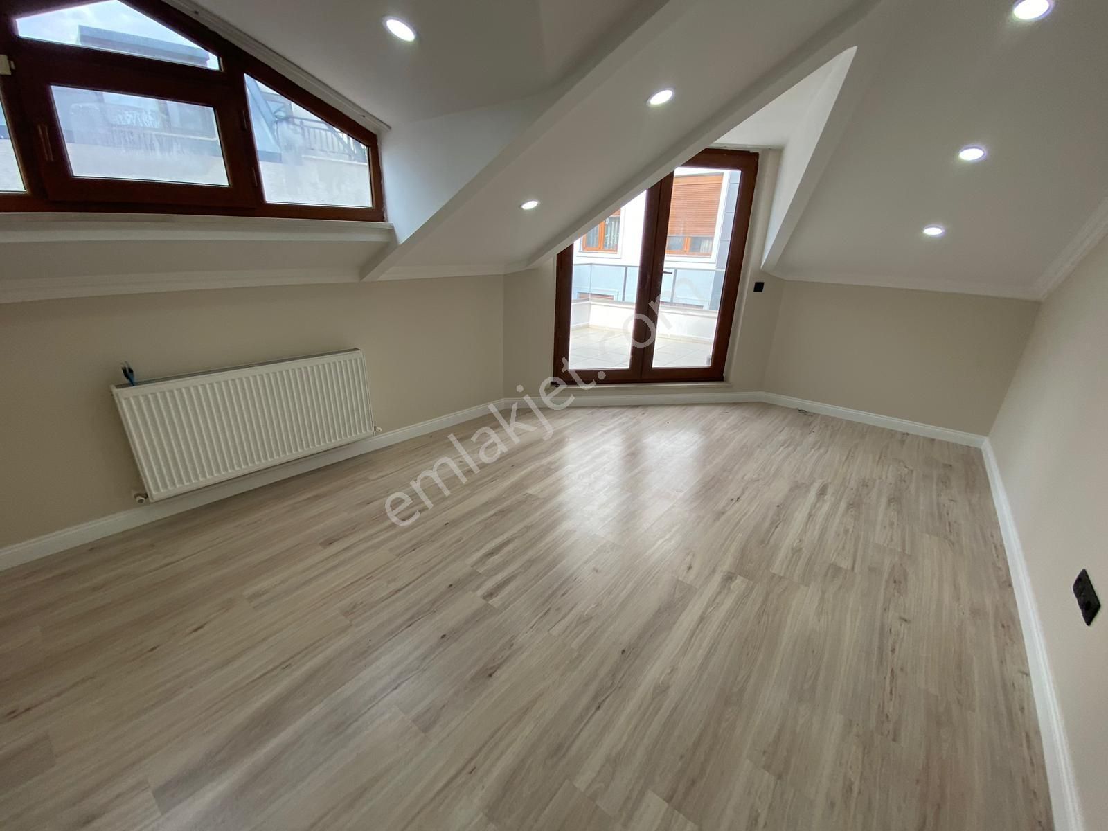 Tamiş'den İdealtepe Sahilde 8 Yıllık Geniş Ferah 4+1 Dublex - Görsel 14