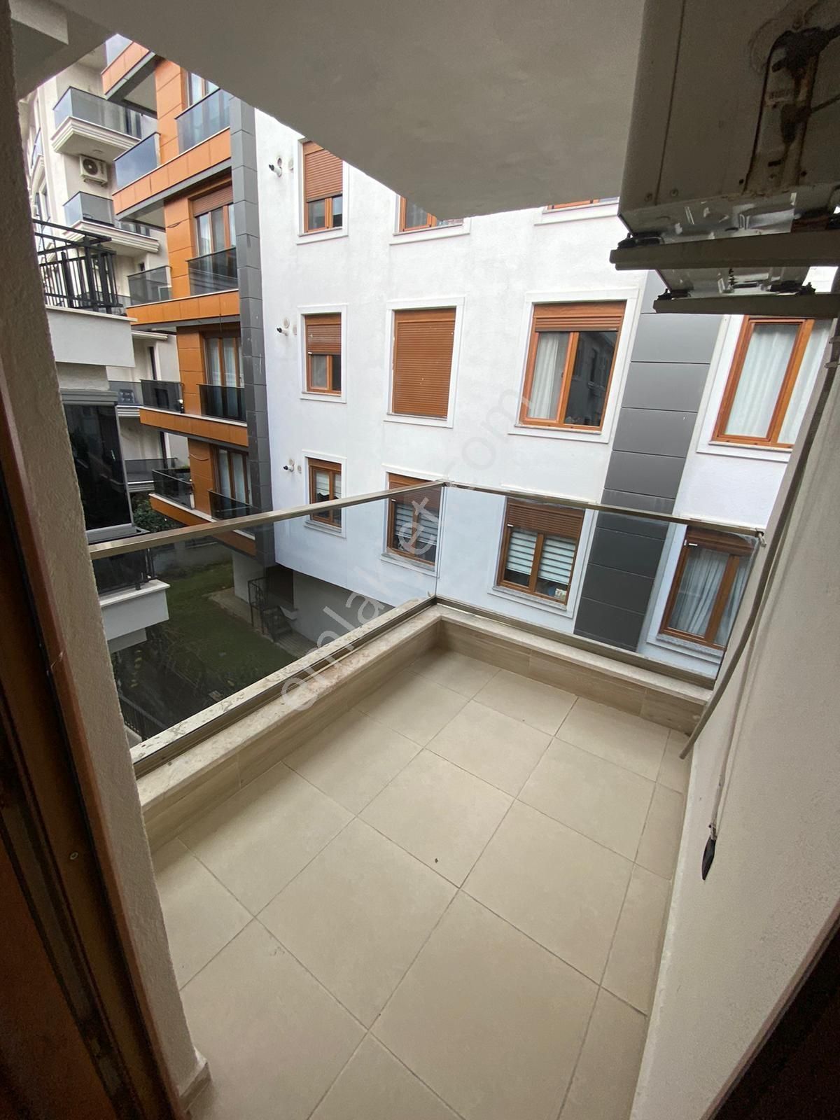 Tamiş'den İdealtepe Sahilde 8 Yıllık Geniş Ferah 4+1 Dublex - Görsel 13