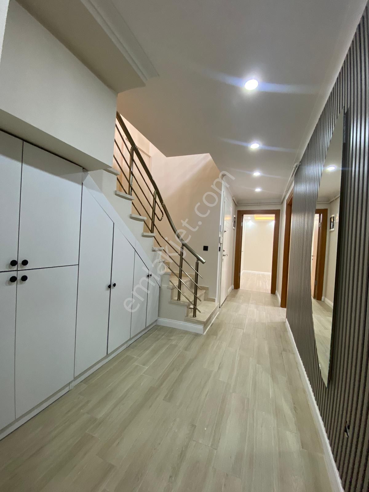 Tamiş'den İdealtepe Sahilde 8 Yıllık Geniş Ferah 4+1 Dublex - Görsel 18